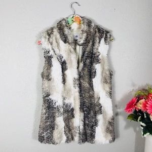 Cabi Aspen Faux Fur Vest (Style 3179)
